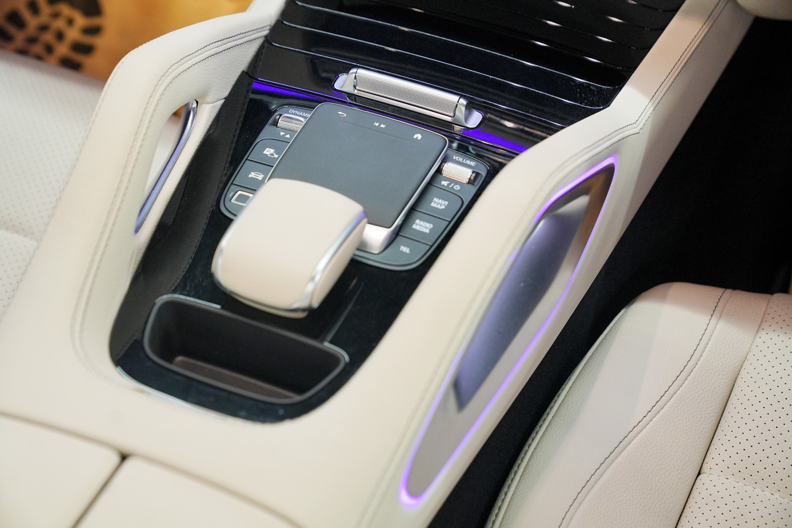 Mercedes-Benz GLE 300d AMG line